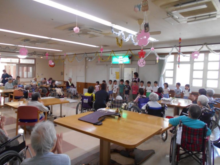 東観音寺保育園 敬老会 社会福祉法人 王寿會