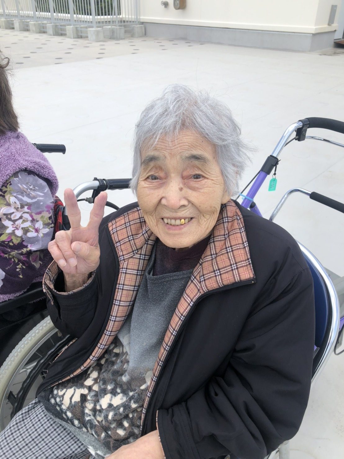 海を見ながら外気浴♪ 社会福祉法人 王寿會